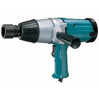 картинка Makita 6906 Гайковерт ударный [6906] {850Вт,1600у\м,588Нм,квадрат 3\4",5кг,чем,М16-М22} от магазина Tovar-RF.ru