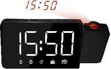 картинка Радиочасы-будильник SOUNDMAX SM-1533(черный с белым) SOUNDMAX SM-1533 черный\белым от магазина Tovar-RF.ru