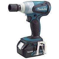 картинка Makita DTW251RME Гайковерт аккумуляторный ударный [DTW251RME] {18В,2х4Ач Li-ion,0-3200у\м,230Нм,квадрат 1\2",1.7кг,чем,подсв,М10-М16} от магазина Tovar-RF.ru